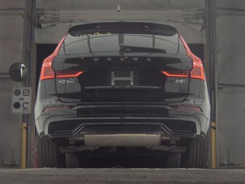 2025 Volvo XC60 B5 Core