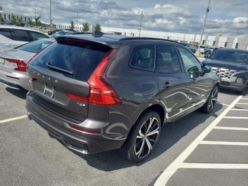 2025 Volvo XC60 Plug-In Hybrid T8 Ultra