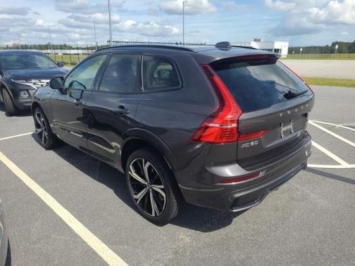 2025 Volvo XC60 Plug-In Hybrid T8 Ultra