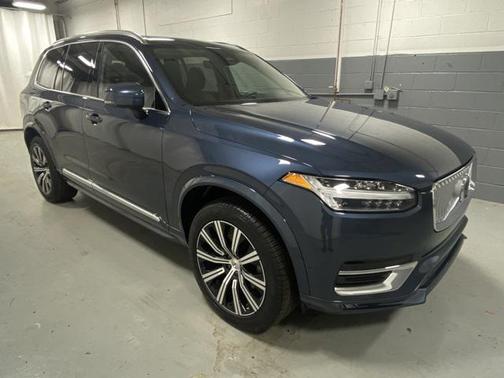 2025 Volvo XC90 B6 Plus 7-Seater