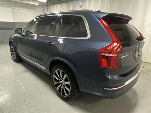 2025 Volvo XC90 B6 Plus 7-Seater