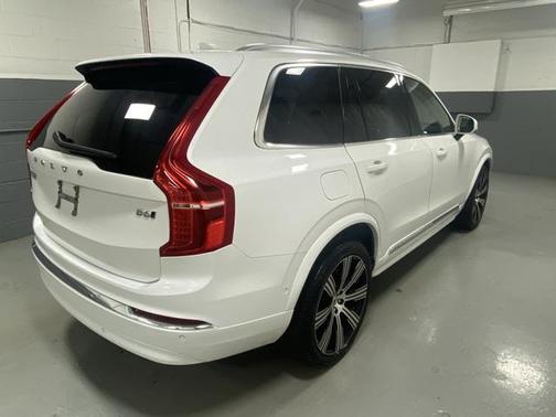 2023 Volvo XC90 B6 Ultimate 7-Seater