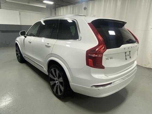 2023 Volvo XC90 B6 Ultimate 7-Seater