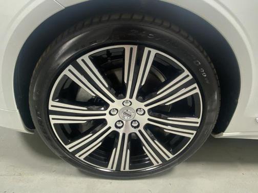 2025 Volvo S90 Plug-In Hybrid T8 Ultra