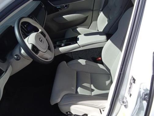 2025 Volvo S90 Plug-In Hybrid T8 Ultra