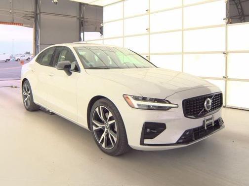 2025 Volvo S60 B5 Core