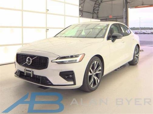2025 Volvo S60 B5 Core
