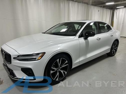 2025 Volvo S60 B5 Core