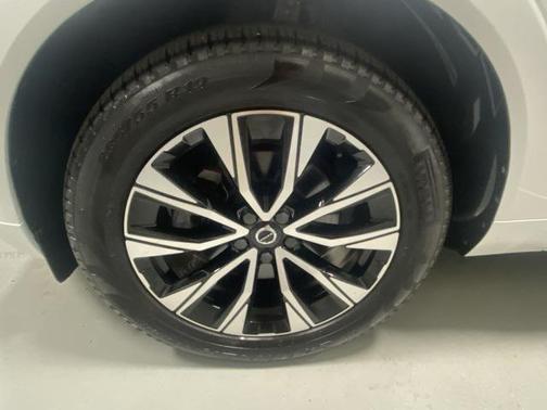 2023 Volvo XC60 B5 Core