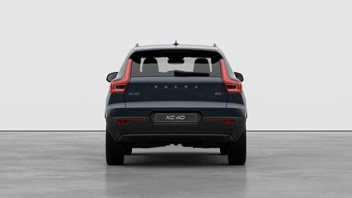 2026 Volvo XC40 Plus, B5 AWD Gas (mild hybrid), Dark