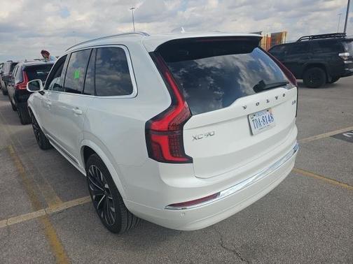 2025 Volvo XC90 B5 Plus 7-Seater