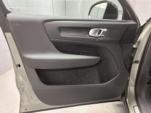 2023 Volvo XC40 Recharge Pure Electric Twin Plus