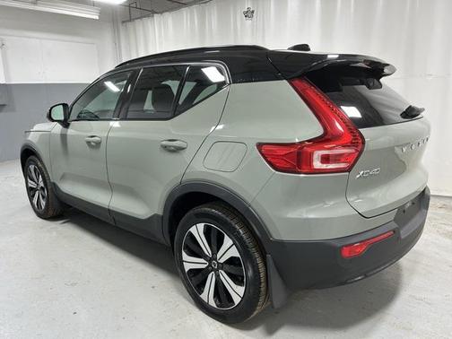2023 Volvo XC40 Recharge Pure Electric Twin Plus