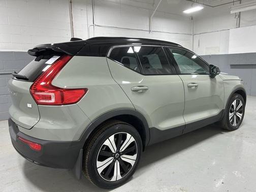 2023 Volvo XC40 Recharge Pure Electric Twin Plus