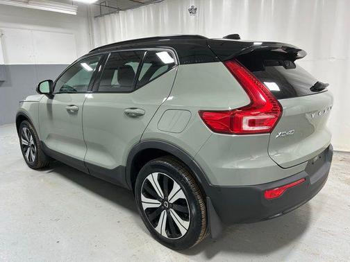 2023 Volvo XC40 Recharge Pure Electric Twin Plus