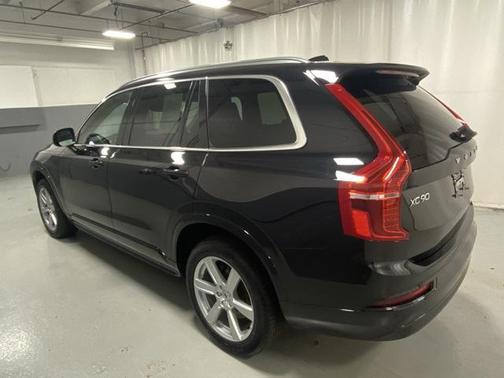2023 Volvo XC90 B6 Core