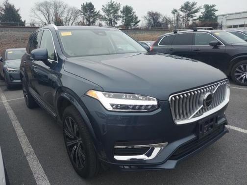 2024 Volvo XC90 B6 Plus Bright Theme 7-Seater