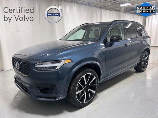 2023 Volvo XC90 Recharge Plug-In Hybrid T8 Plus Dark Theme 7-Seater