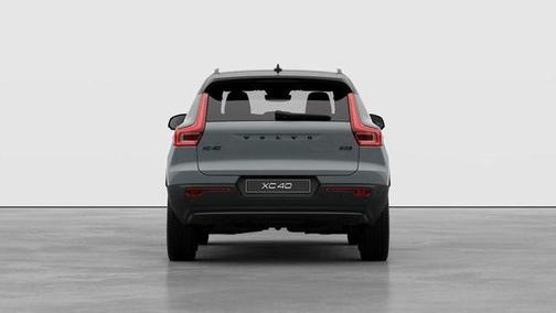 2026 Volvo XC40 Black Edition Ultra, B5 AWD Gas (mild hybrid)