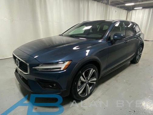 Denim Blue 2025 Volvo V60 Cross Country Plus, B5 AWD Gas (mild hybrid)