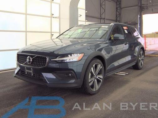 Denim Blue 2025 Volvo V60 Cross Country Plus, B5 AWD Gas (mild hybrid)