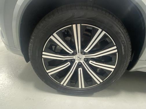 2024 Volvo XC90 B5 Core Bright Theme