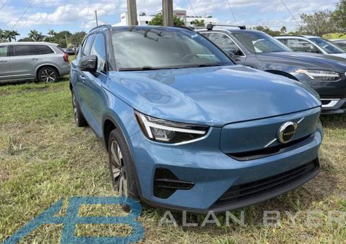 Blue Metallic 2023 Volvo XC40 Recharge Pure Electric Twin Core