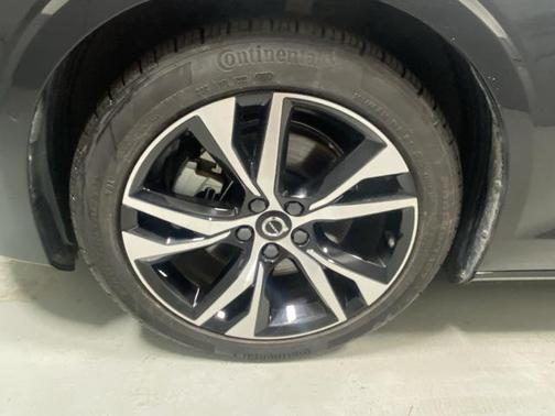 2025 Volvo S60 B5 Plus