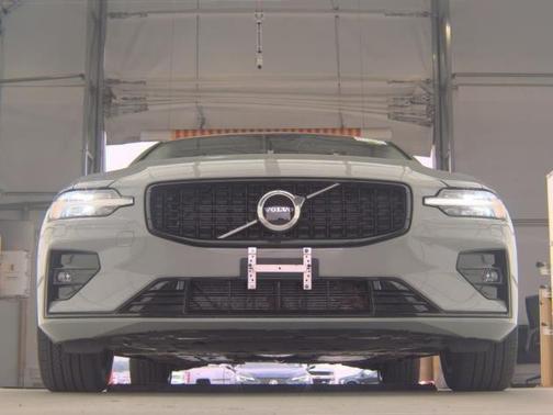 2025 Volvo S60 B5 Core