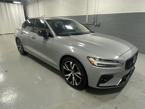 2025 Volvo S60 B5 Core