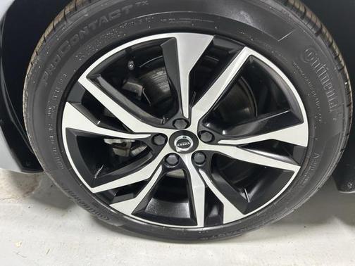 2025 Volvo S60 B5 Core