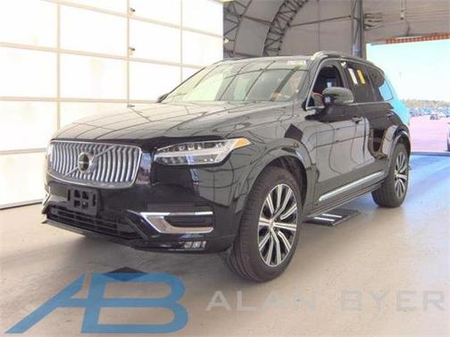 2025 Volvo XC90 B5 Core