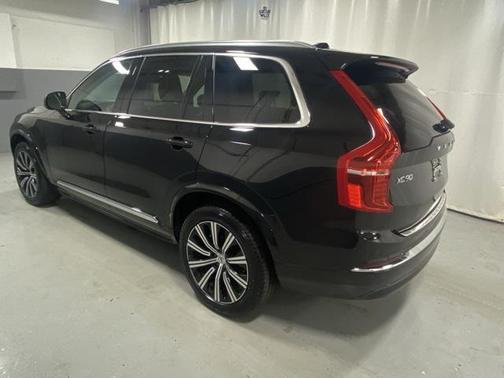 2024 Volvo XC90 B5 Core Bright Theme
