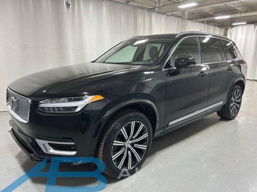 2025 Volvo XC90 B5 Core