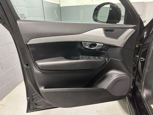 2025 Volvo XC90 B5 Core