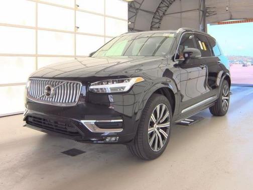 2025 Volvo XC90 B5 Core