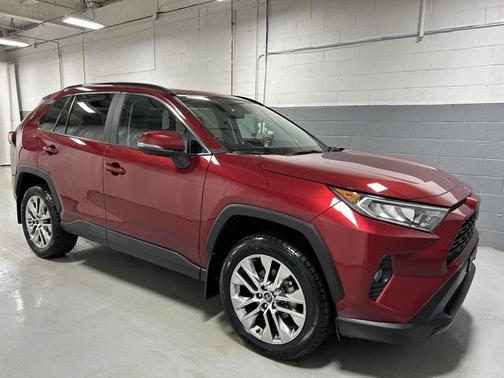 2020 Toyota RAV4 XLE Premium