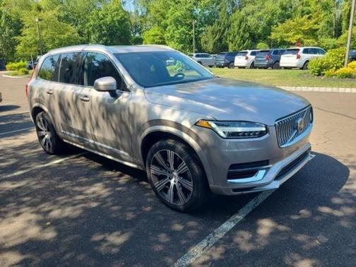 2024 Volvo XC90 Recharge Plug-In Hybrid T8 Plus Bright Theme 7-Seater