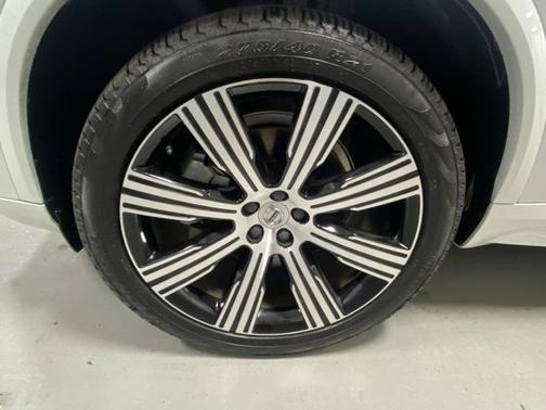 2024 Volvo XC90 B6 Plus Bright Theme 7-Seater