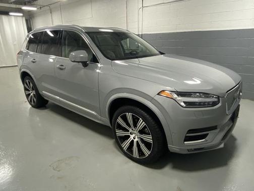 2024 Volvo XC90 B5 Plus Bright Theme