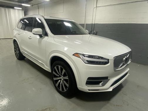 2024 Volvo XC90 B5 Core Bright Theme