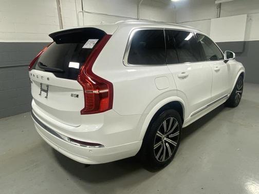 2024 Volvo XC90 B5 Core Bright Theme