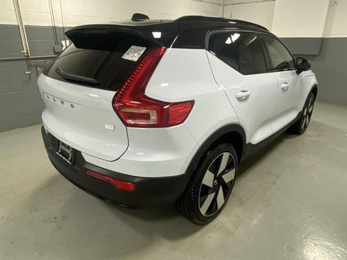 2024 Volvo XC40 Recharge Pure Electric Twin Ultimate