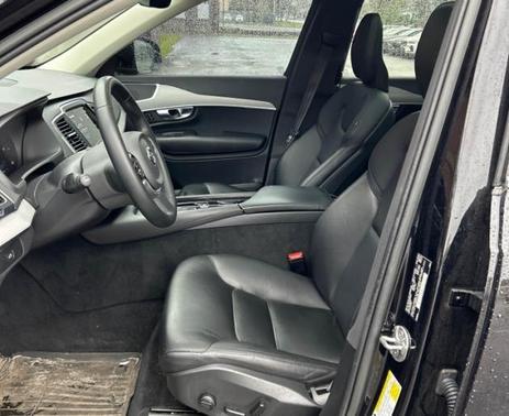 Onyx Black Metallic 2023 Volvo XC90 B5 Core
