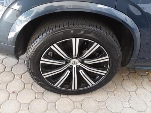 2024 Volvo XC90 B5 Core Bright Theme