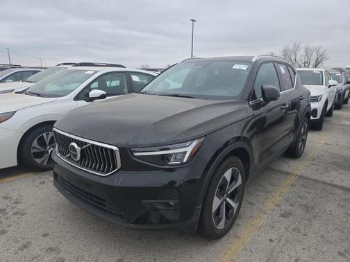 Onyx Black 2025 Volvo XC40 B5 Plus Bright Theme