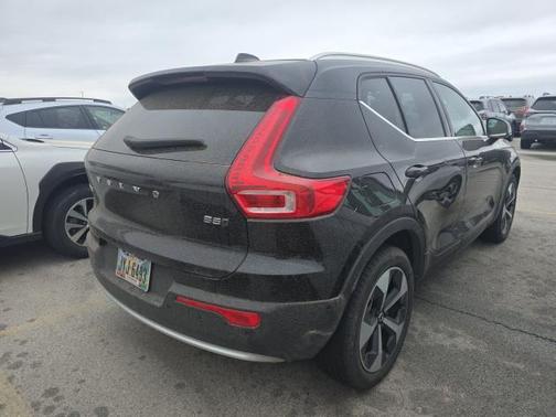 Onyx Black 2025 Volvo XC40 B5 Plus Bright Theme