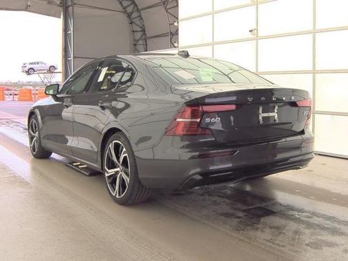 2025 Volvo S60 B5 Core