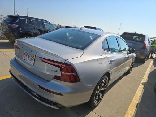 2025 Volvo S60 B5 Core