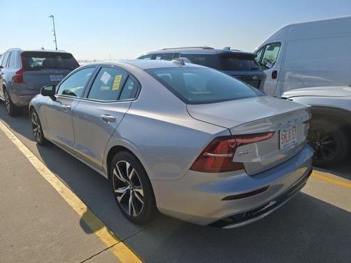 2025 Volvo S60 B5 Core